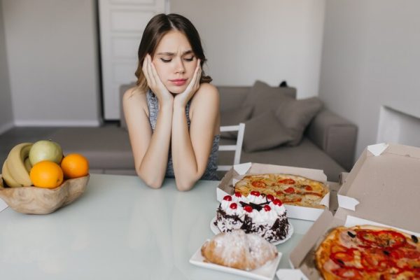 Episode 30: Exploring Emotional Eating with Rachel Molenda