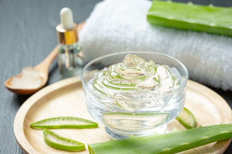 10 Incredible Health Benefits of Aloe, Inside and Out