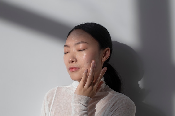 5 Daily Tips for Nourishing Your Skin from the Inside Out